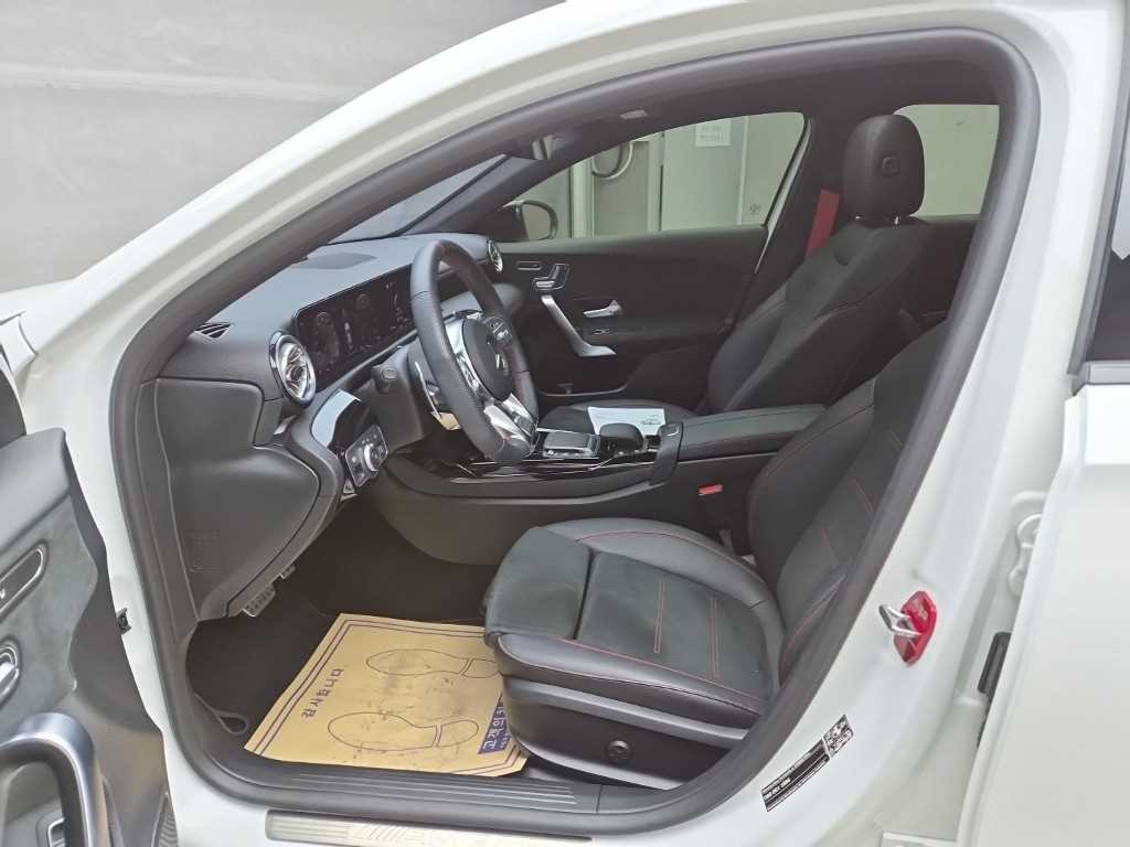 벤츠 A 클래스 A클래스 W177 AMG A35 4MATIC 세단 이미지 5