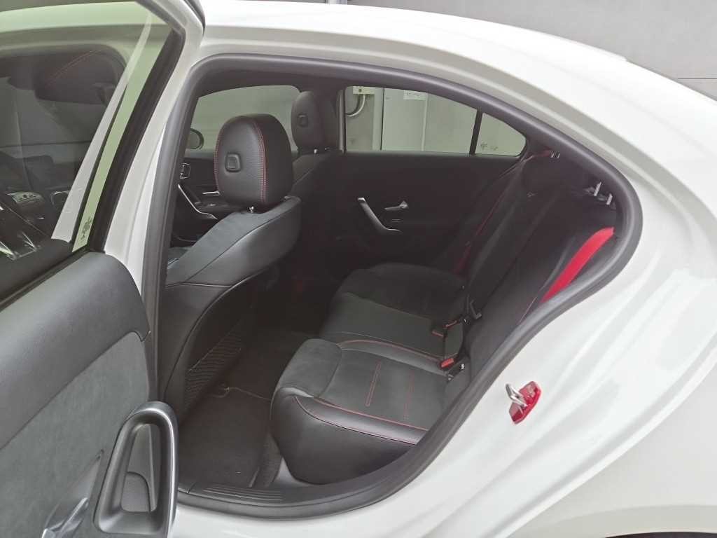 벤츠 A 클래스 A클래스 W177 AMG A35 4MATIC 세단 이미지 6