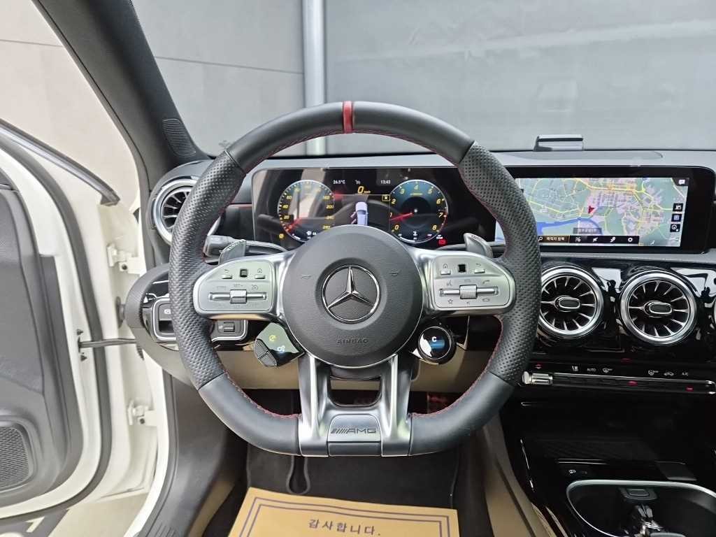 벤츠 A 클래스 A클래스 W177 AMG A35 4MATIC 세단 이미지 9