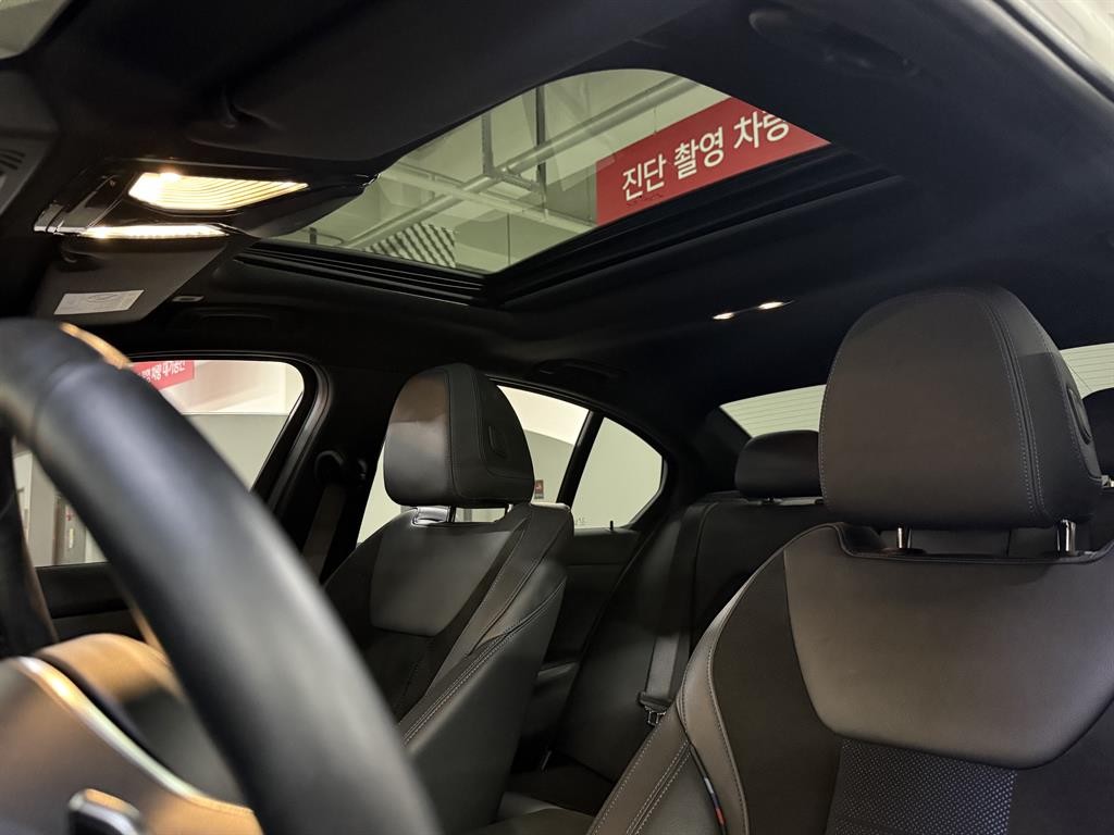 BMW 3시리즈 3시리즈 (G20) 320i M 스포츠 이미지 17