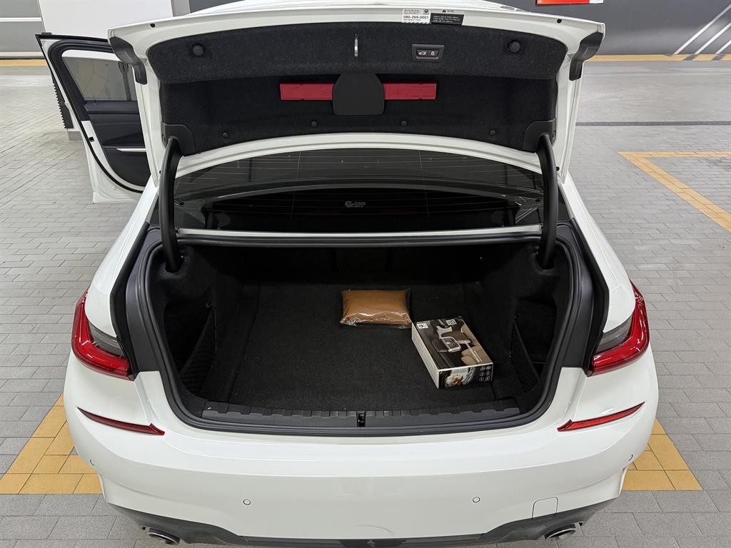 BMW 3시리즈 3시리즈 (G20) 320i M 스포츠 이미지 19