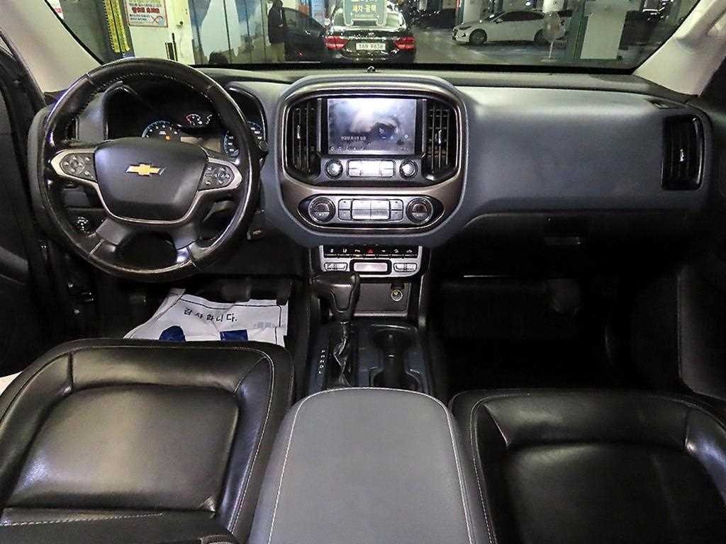 쉐보레 콜로라도 리얼 뉴 콜로라도 3.6 Z71-X 미드나잇 4WD 이미지 10