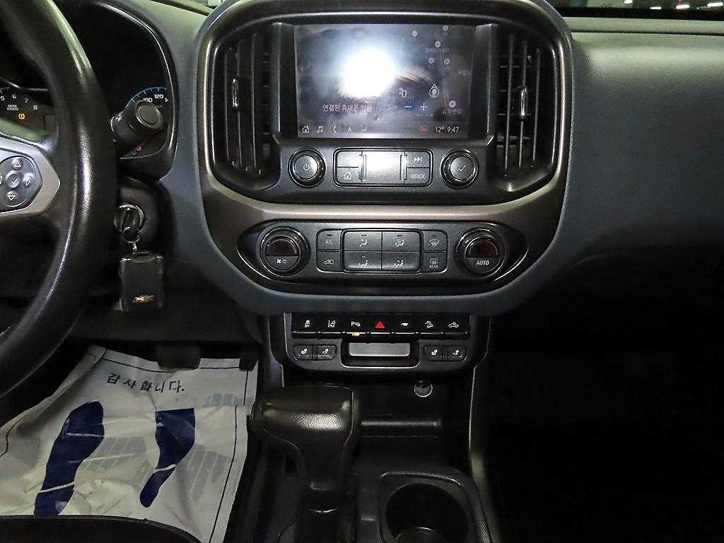 쉐보레 콜로라도 리얼 뉴 콜로라도 3.6 Z71-X 미드나잇 4WD 이미지 11