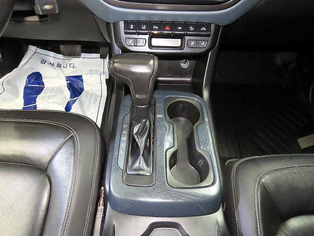 쉐보레 콜로라도 리얼 뉴 콜로라도 3.6 Z71-X 미드나잇 4WD 이미지 12