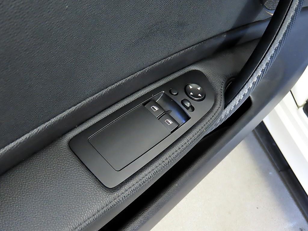 BMW 1시리즈 1시리즈 (E82) 120d 쿠페 하이 이미지 17