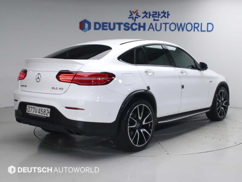 벤츠 GLC 클래스 GLC클래스 X253 AMG GLC 43 4MATIC 쿠페 이미지 2