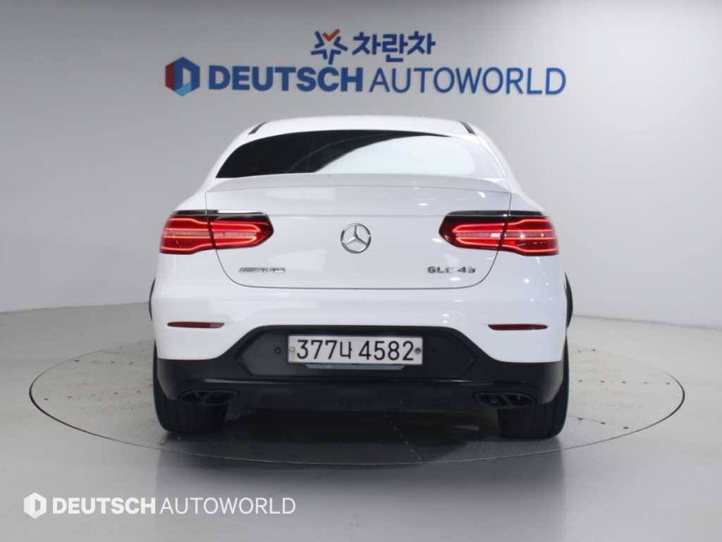 벤츠 GLC 클래스 GLC클래스 X253 AMG GLC 43 4MATIC 쿠페 이미지 4