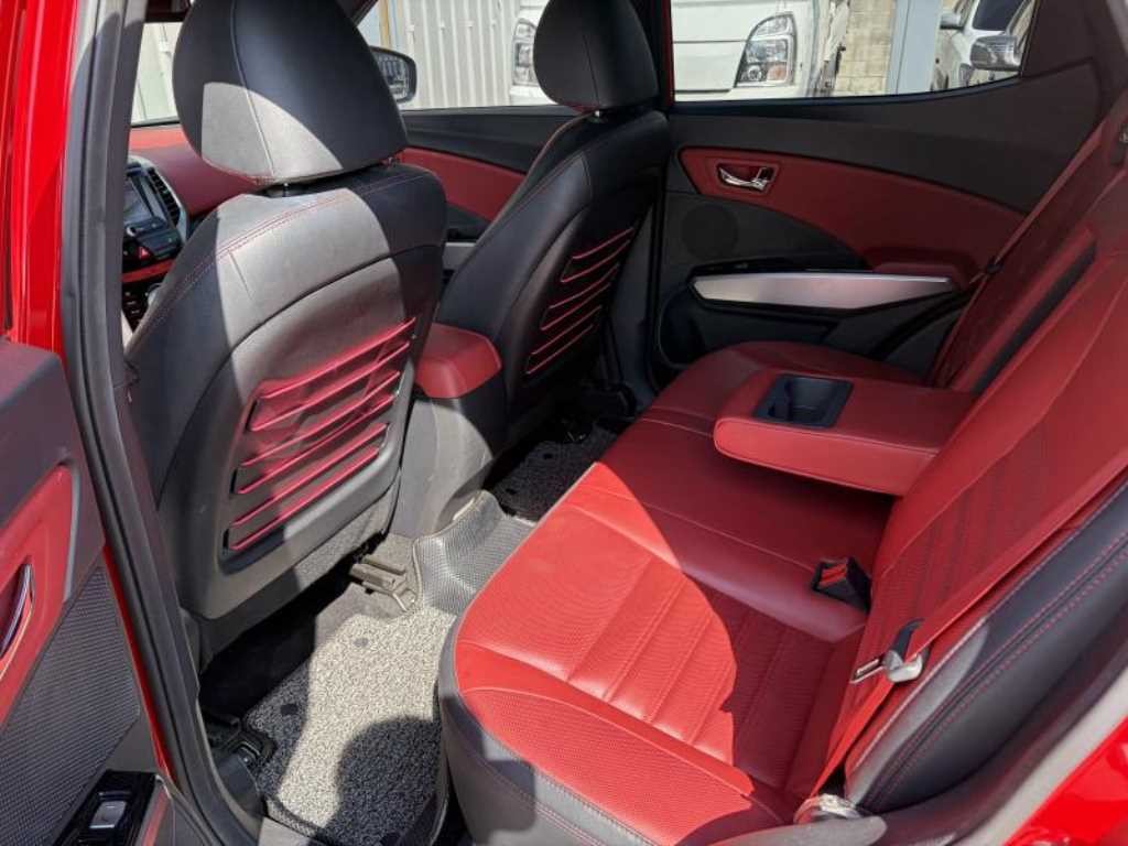 KG모빌리티(쌍용) 티볼리 가솔린 2WD 1.6 LX 최고급형 이미지 5