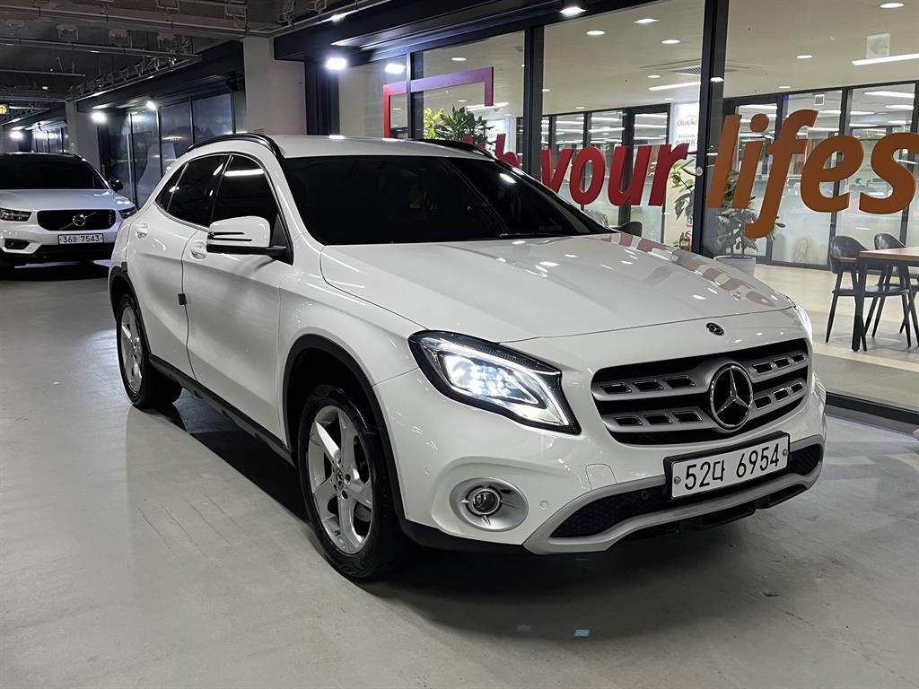 벤츠 GLA 클래스 GLA클래스 X156 GLA220 이미지 1