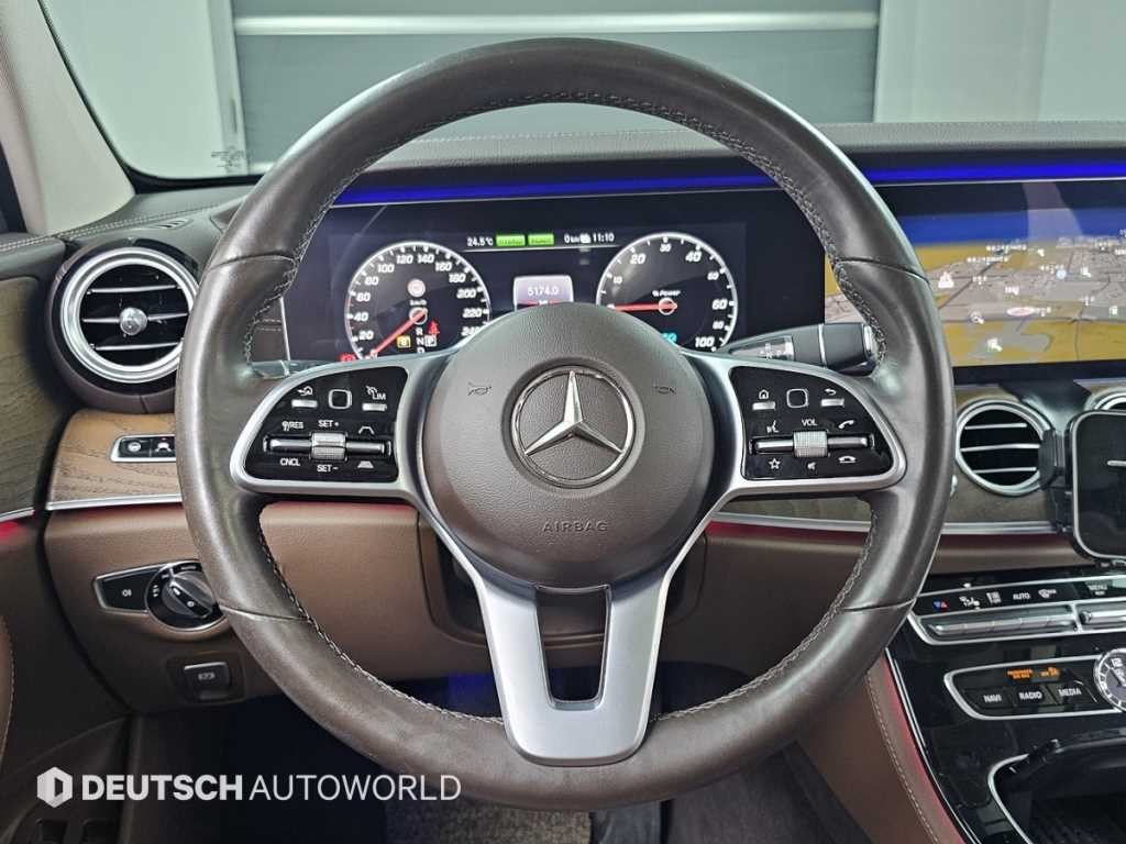 벤츠 E 클래스 E-클래스 W213 E300e 4MATIC 익스클루시브 이미지 13
