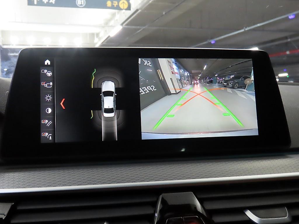BMW 5시리즈 5시리즈 (G30) 530i xDrive M 스포츠 이미지 14