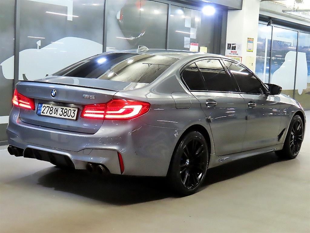 BMW 5시리즈 5시리즈 (G30) 530i xDrive M 스포츠 이미지 4