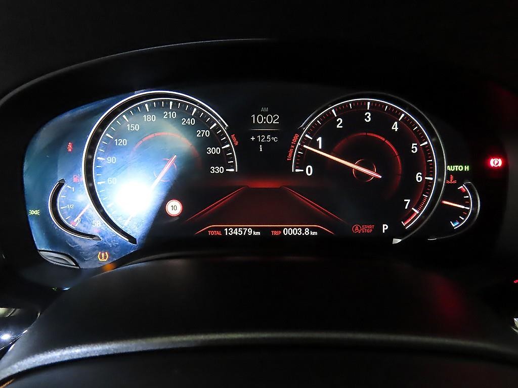 BMW 5시리즈 5시리즈 (G30) 530i xDrive M 스포츠 이미지 9