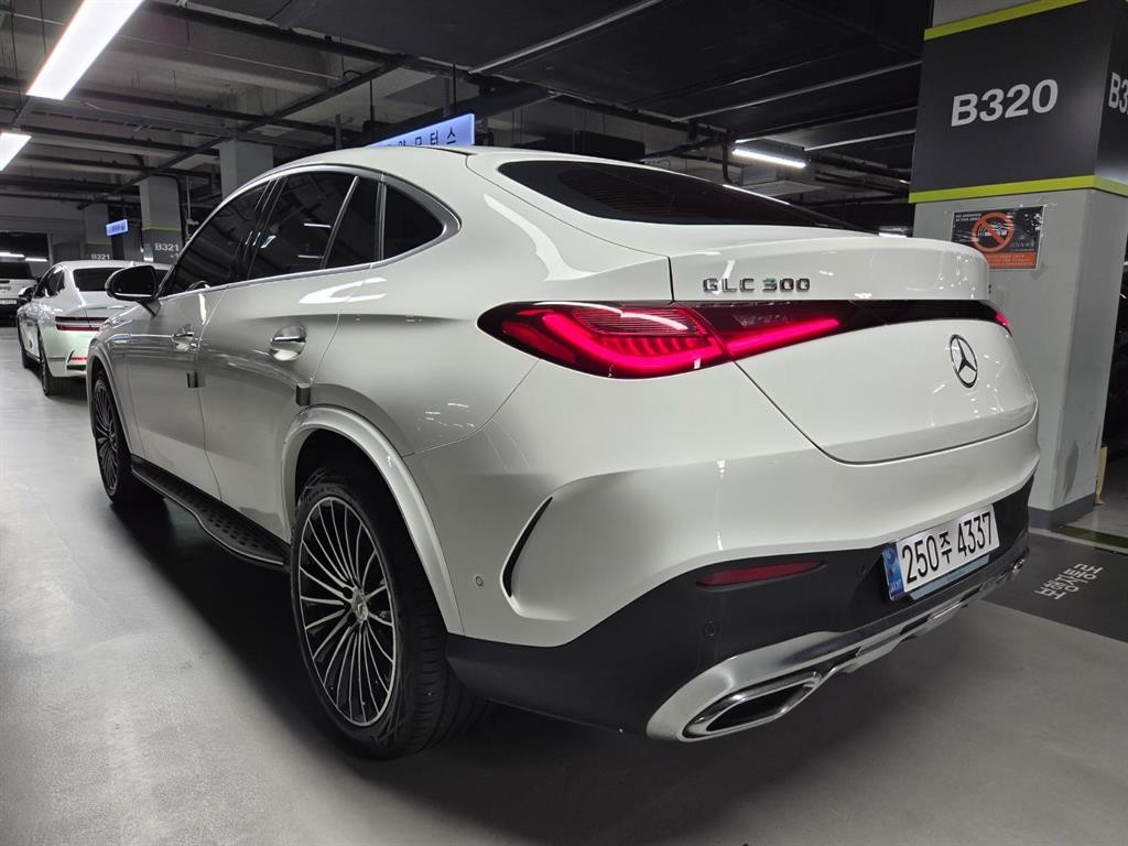 벤츠 GLC 클래스 GLC클래스 X254 GLC300 4MATIC 쿠페 이미지 3