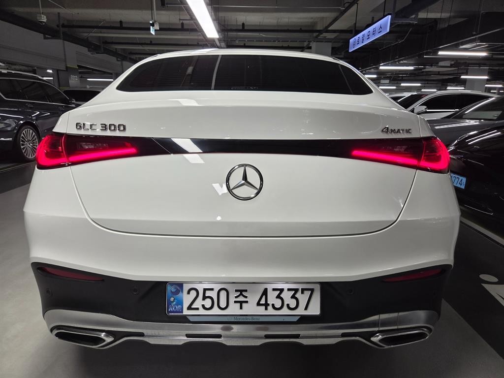 벤츠 GLC 클래스 GLC클래스 X254 GLC300 4MATIC 쿠페 이미지 4
