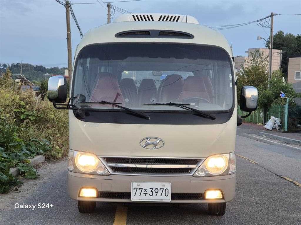 중대형버스 소형현대버스 뉴카운티 장축 SUP 25인승 이미지 1
