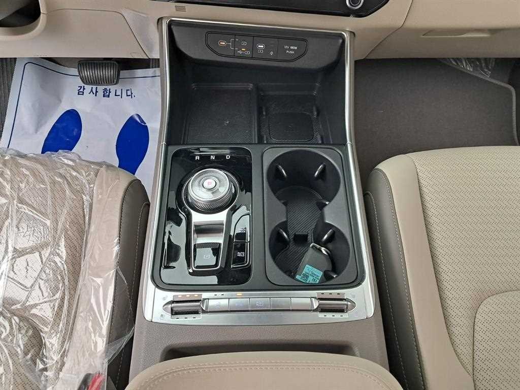 기아 카니발 더 뉴 카니발 하이브리드 HEV 7인승 시그니처 그래비티 이미지 14