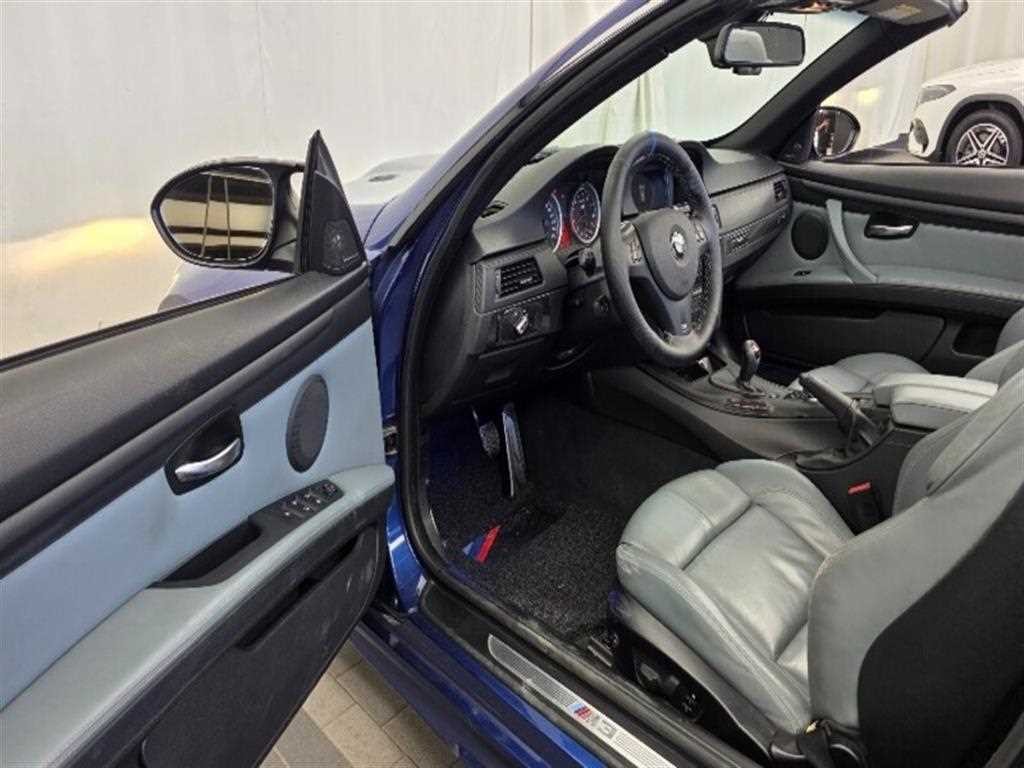 BMW 3시리즈 M3 (F80, E90) M3 컨버터블 이미지 10