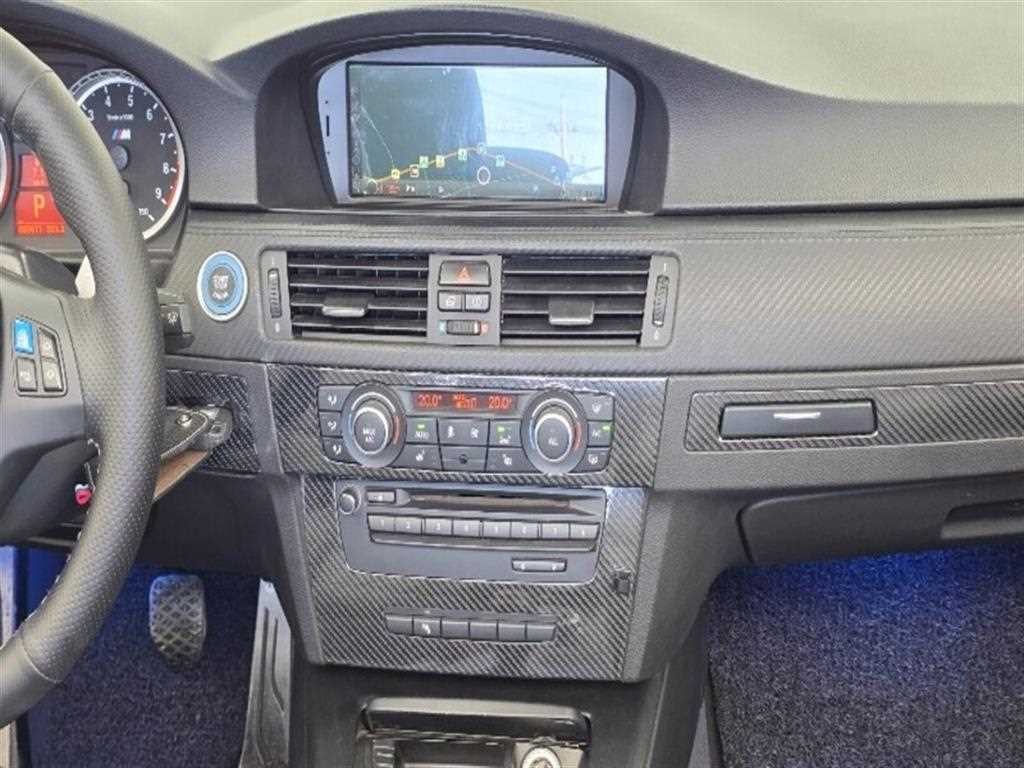 BMW 3시리즈 M3 (F80, E90) M3 컨버터블 이미지 14