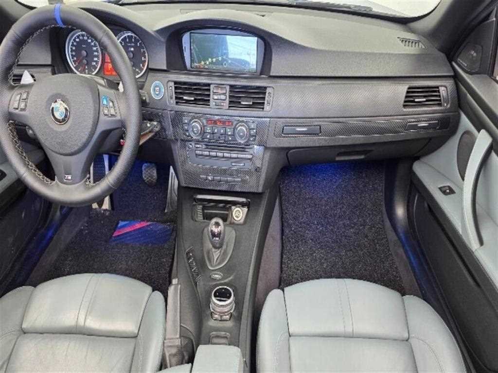 BMW 3시리즈 M3 (F80, E90) M3 컨버터블 이미지 7