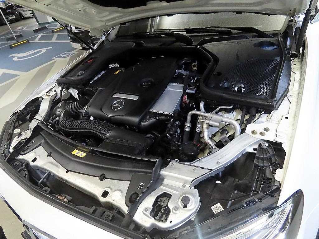 벤츠 E 클래스 E-클래스 W213 E300 AMG LINE 이미지 19