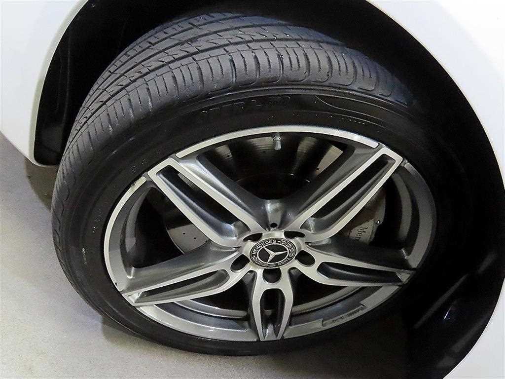 벤츠 E 클래스 E-클래스 W213 E300 AMG LINE 이미지 20