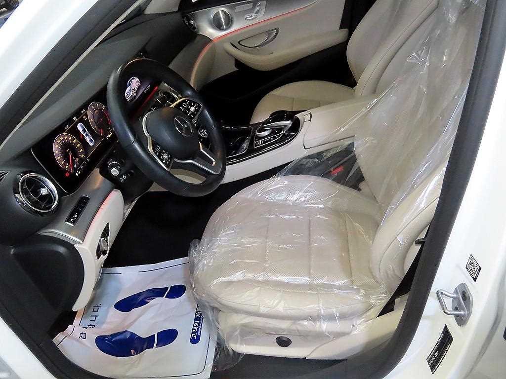벤츠 E 클래스 E-클래스 W213 E300 AMG LINE 이미지 6