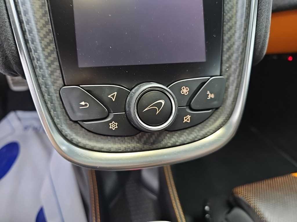 맥라렌 570S 3.8 스파이더 이미지 10