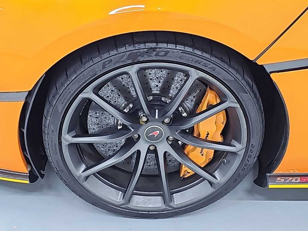 맥라렌 570S 3.8 스파이더 이미지 19