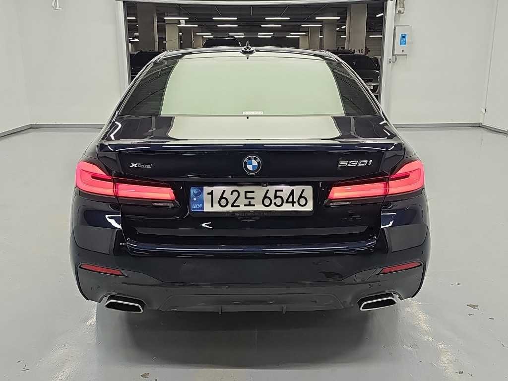 BMW 5시리즈 5시리즈 (G30) 530i xDrive M 스포츠 이미지 3