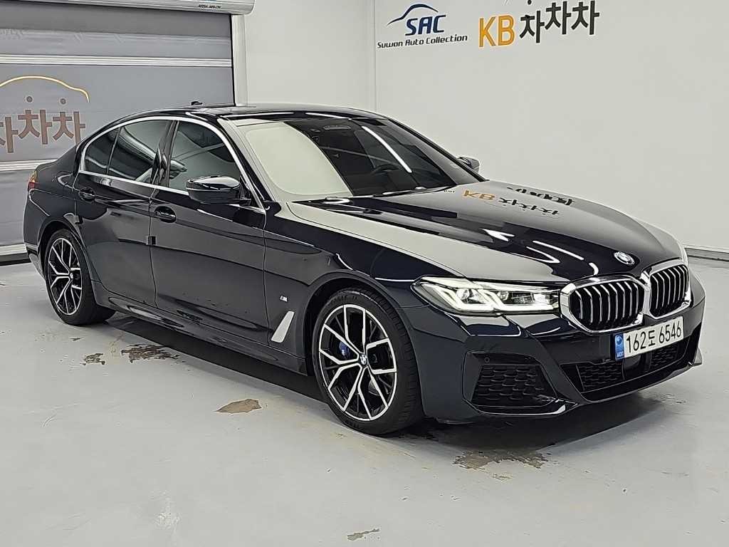 BMW 5시리즈 5시리즈 (G30) 530i xDrive M 스포츠 이미지 4