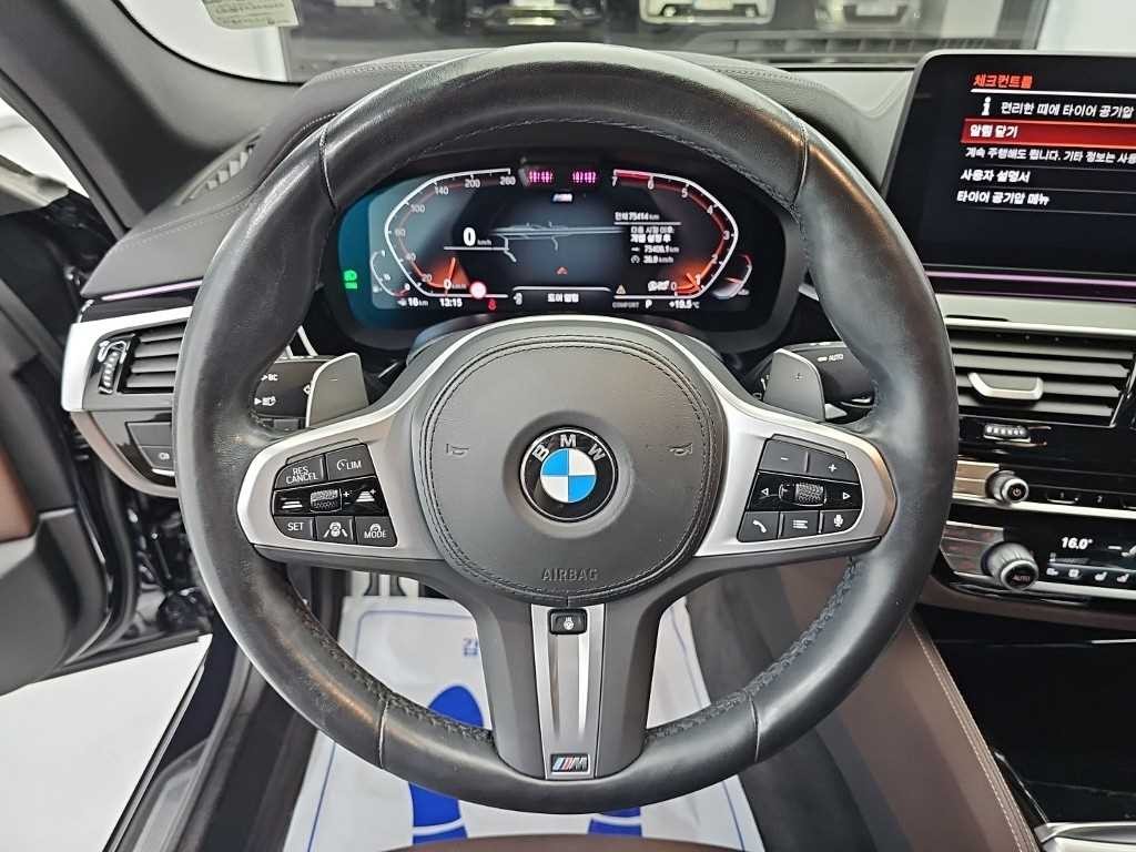 BMW 5시리즈 5시리즈 (G30) 530i xDrive M 스포츠 이미지 9
