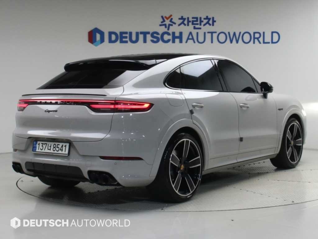 포르쉐 카이엔 카이엔(PO536) 3.0 E-하이브리드 쿠페 이미지 2