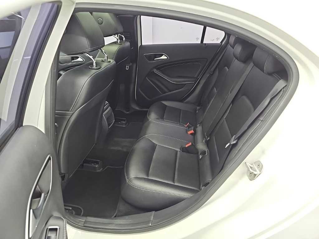 벤츠 A 클래스 A클래스 W176 A200 이미지 11
