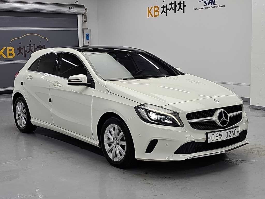벤츠 A 클래스 A클래스 W176 A200 이미지 4