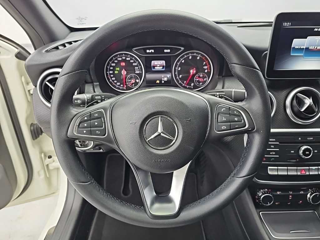 벤츠 A 클래스 A클래스 W176 A200 이미지 8