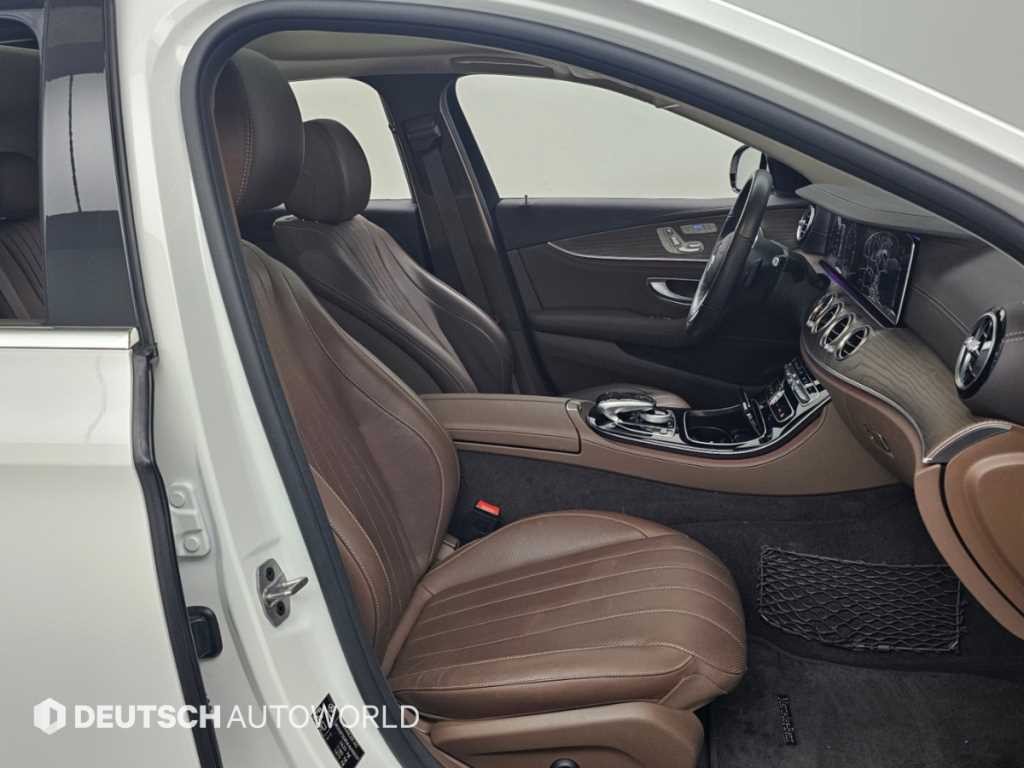 벤츠 E 클래스 E-클래스 W213 E300e 익스클루시브 이미지 10