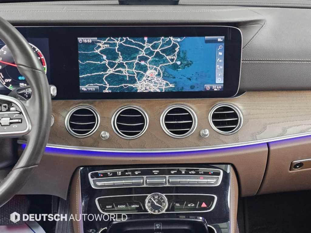 벤츠 E 클래스 E-클래스 W213 E300e 익스클루시브 이미지 14