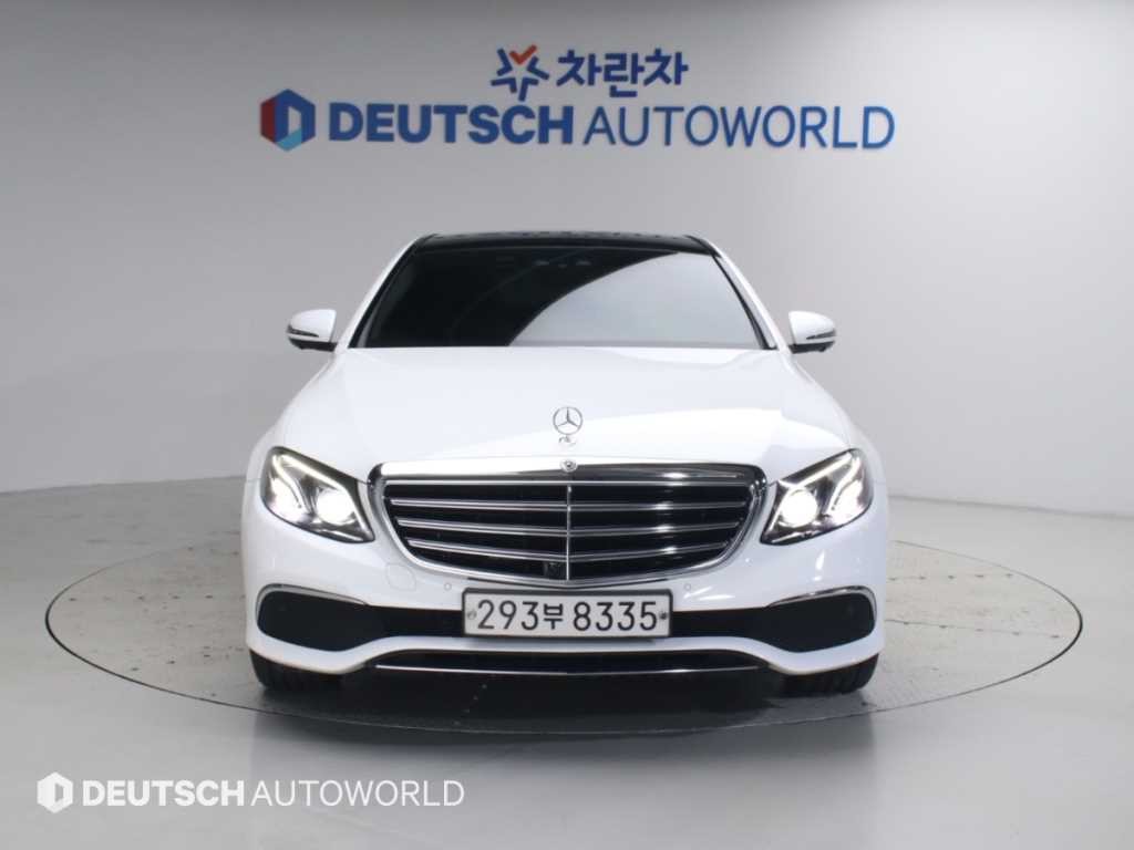 벤츠 E 클래스 E-클래스 W213 E300e 익스클루시브 이미지 3