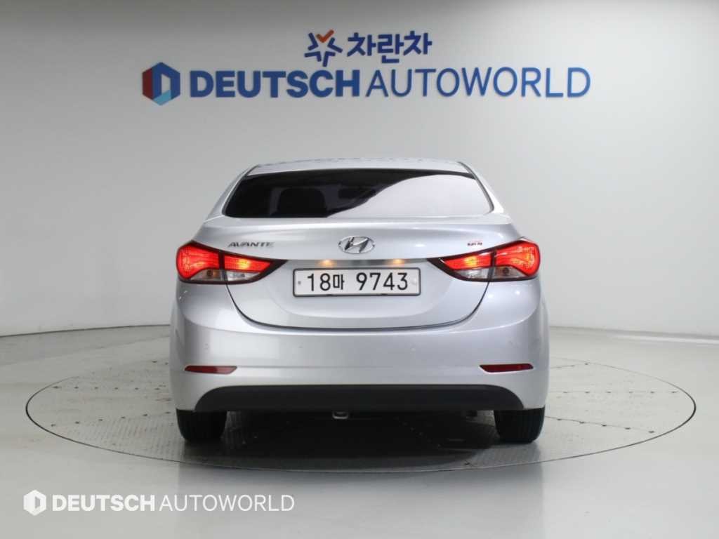 현대 아반떼 더 뉴 아반떼 1.6 GDI 스마트 기본형 이미지 4
