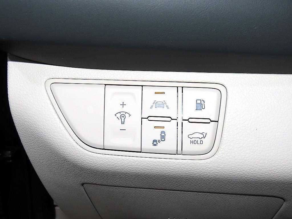 제네시스 G70 3.3T 스포츠 AWD 프레스티지 이미지 14