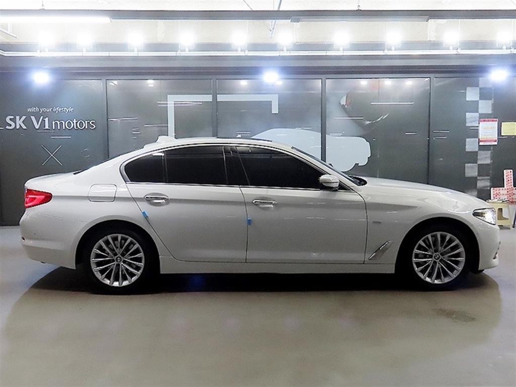 BMW 5시리즈 5시리즈 (G30) 530i xDrive 럭셔리 플러스 이미지 3