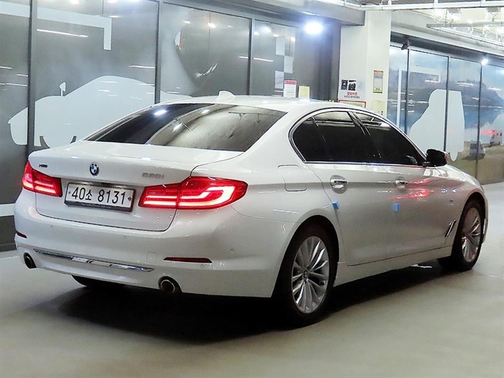 BMW 5시리즈 5시리즈 (G30) 530i xDrive 럭셔리 플러스 이미지 4