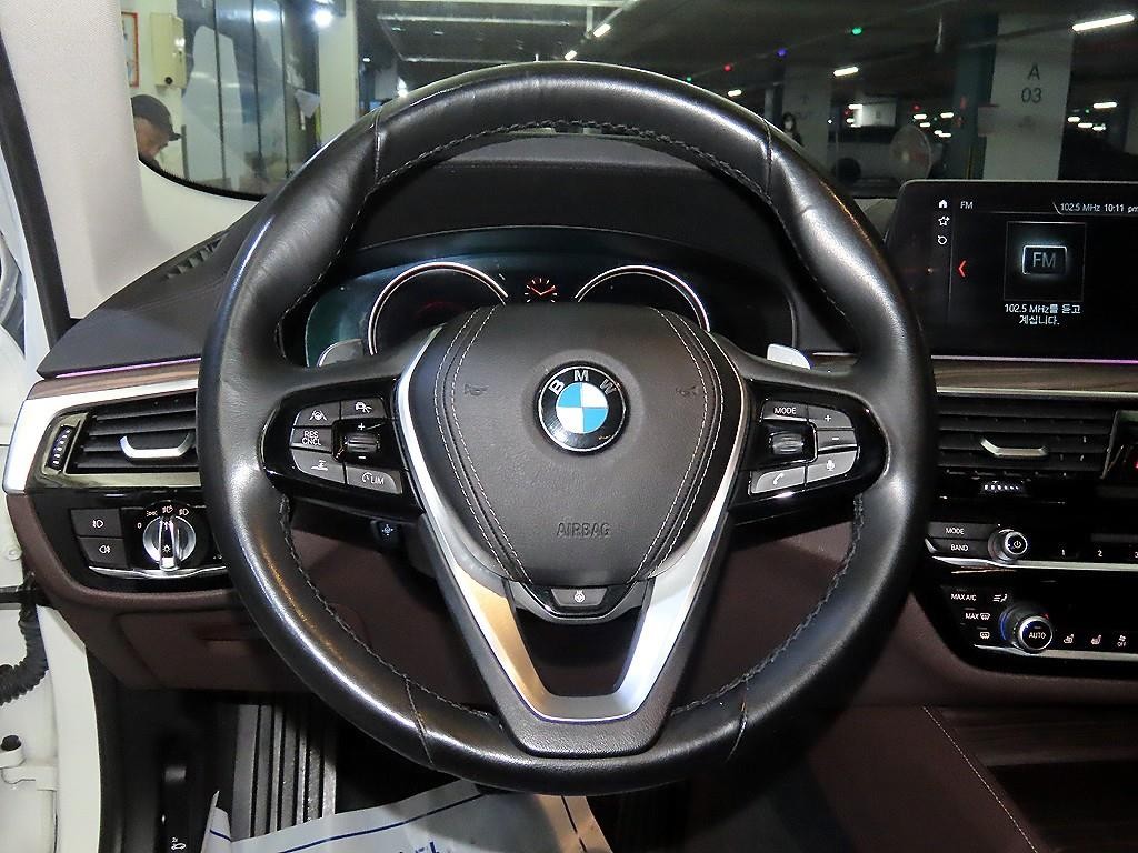 BMW 5시리즈 5시리즈 (G30) 530i xDrive 럭셔리 플러스 이미지 8