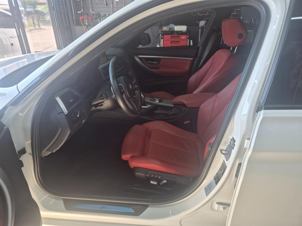 BMW 3시리즈 3시리즈 (F30) 330i M 스포츠 쉐도우 이미지 6