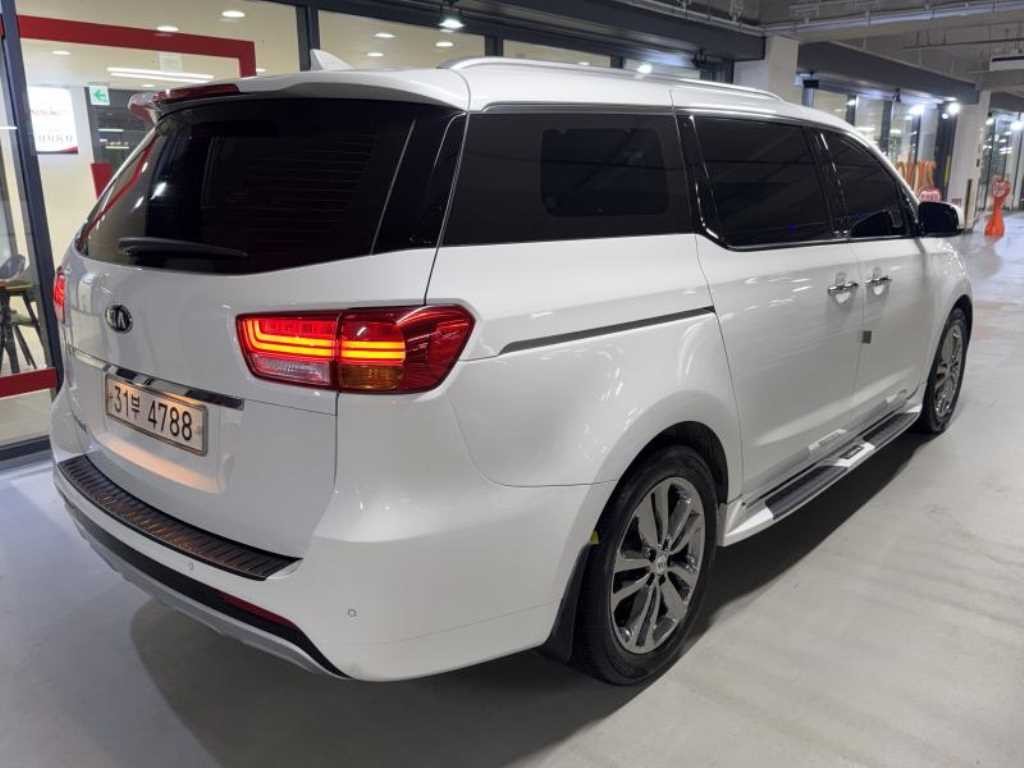 기아 카니발 올 뉴 카니발 디젤 9인승 프레스티지 이미지 4