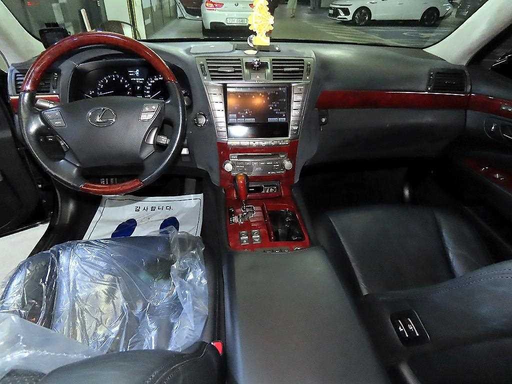 렉서스 LS LS460 AWD 이미지 10