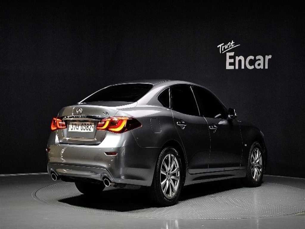 인피니티 Q Q70 3.7스타일 이미지 2