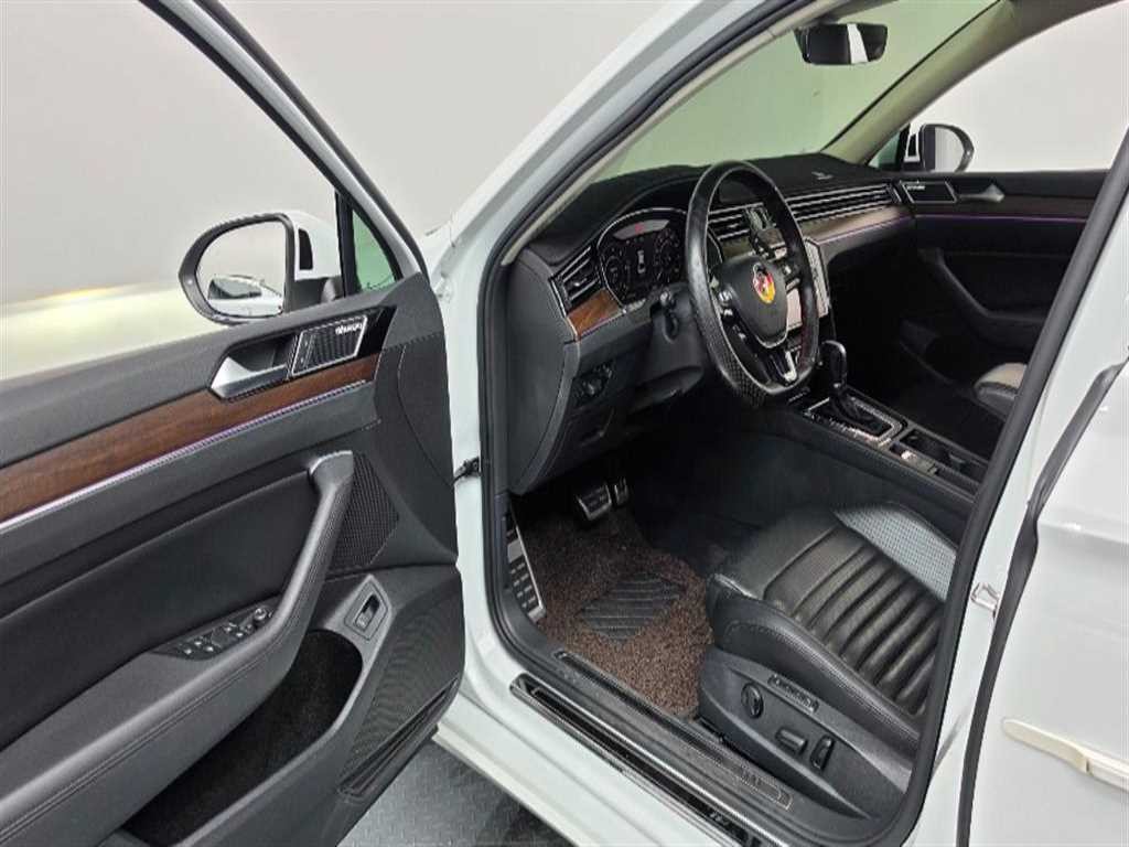 폭스바겐 파사트 파사트GT(B8) 2.0 TDI 프레스티지 이미지 15