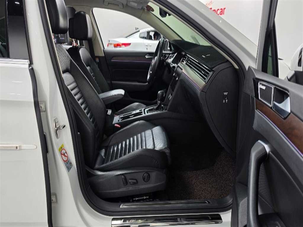 폭스바겐 파사트 파사트GT(B8) 2.0 TDI 프레스티지 이미지 16